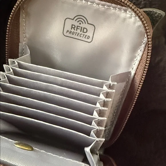 Chala Metallic Silver and Black Owl RFID Wristlet Wallet with Green Leaf Charm - Picture 3 of 5